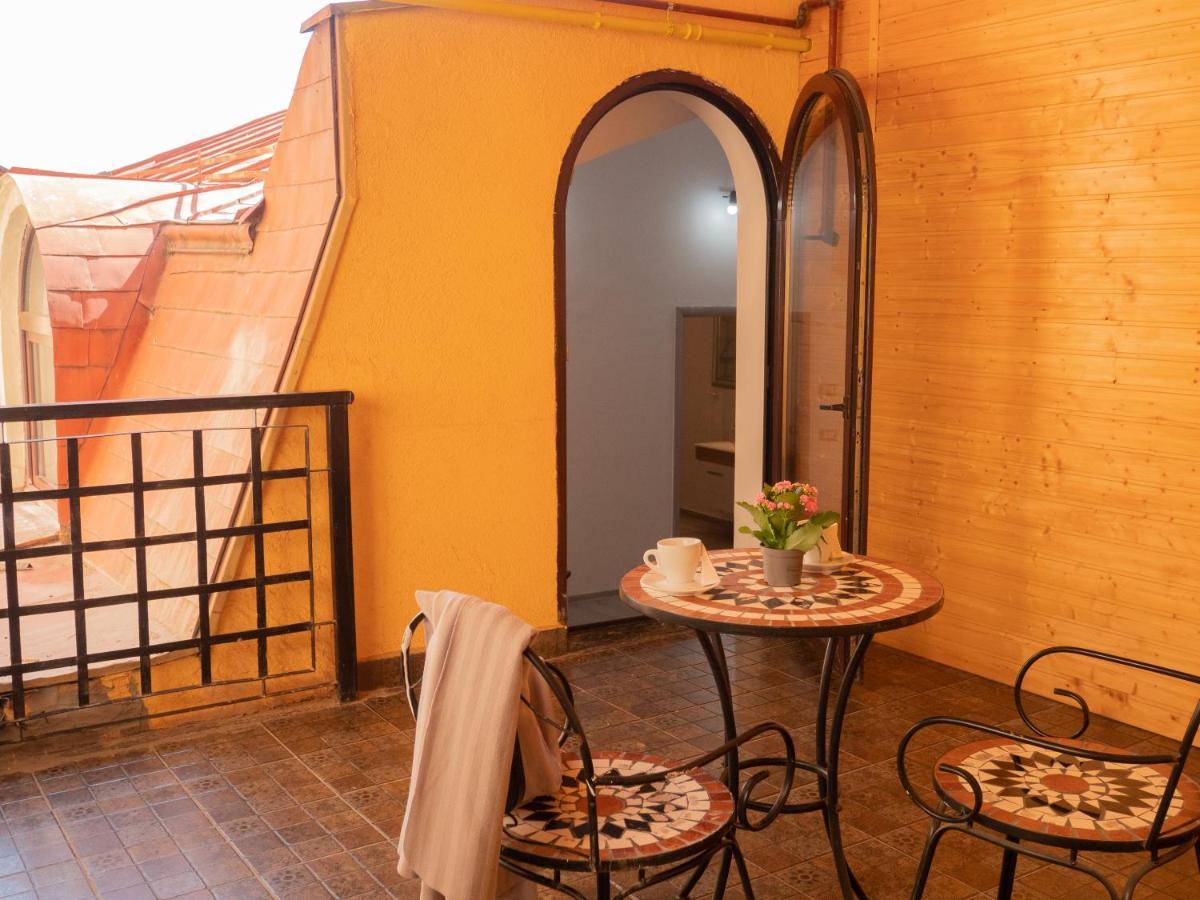 One Love Terrace Apartment Bukarest Exterior foto