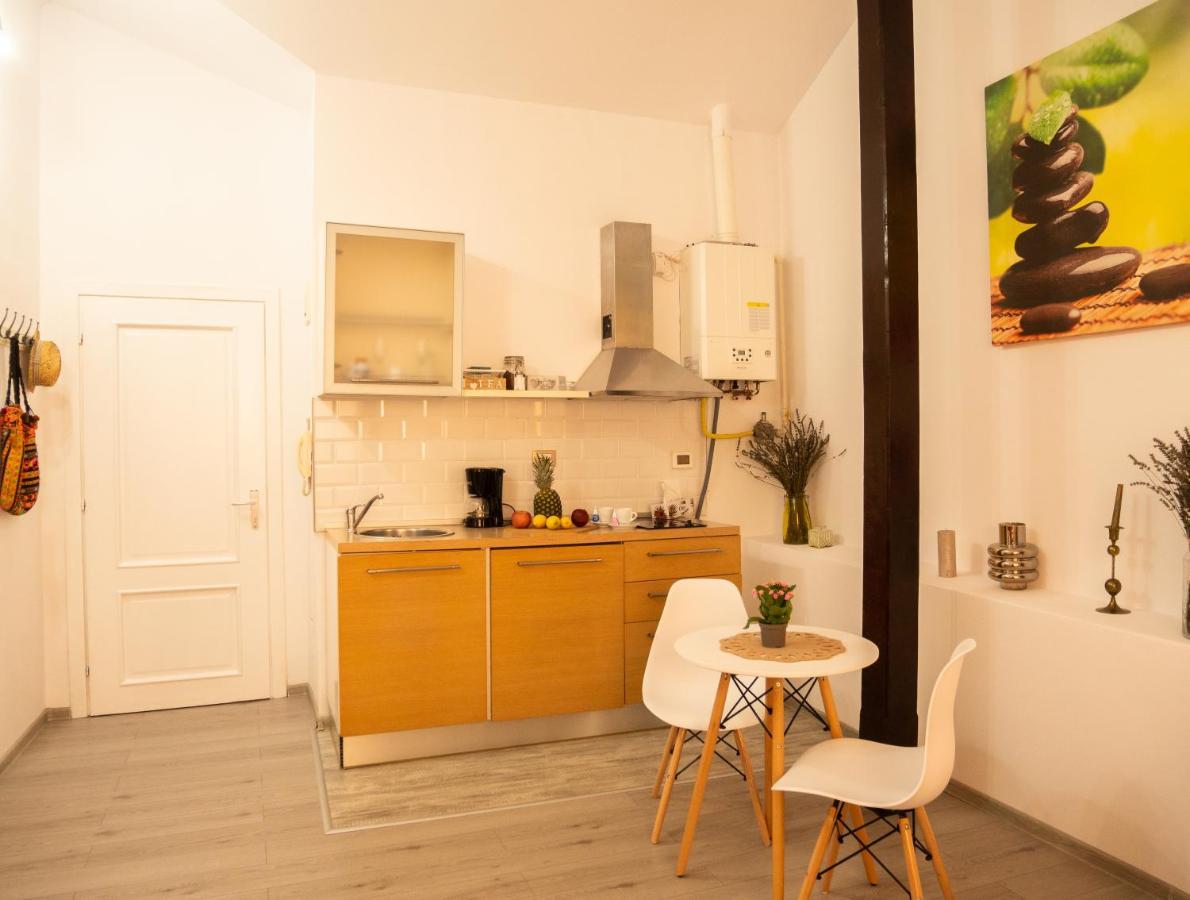 One Love Terrace Apartment Bukarest Exterior foto
