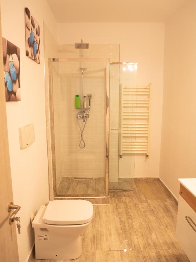 One Love Terrace Apartment Bukarest Exterior foto